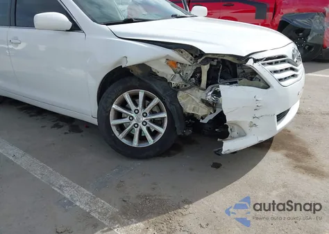 2010 Toyota Camry Xle V6 z USA, uszkodzony, nr VIN 4T1BK3EK8AU606103